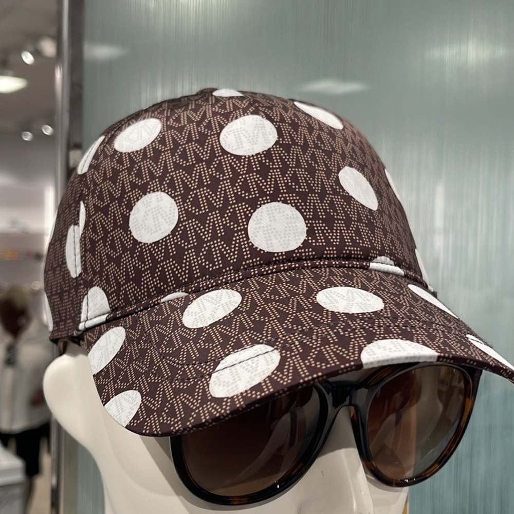 Michael Kors Women's Baseball Cap Hat Adjustable OS Chocolate BROWN DOTS
NWT